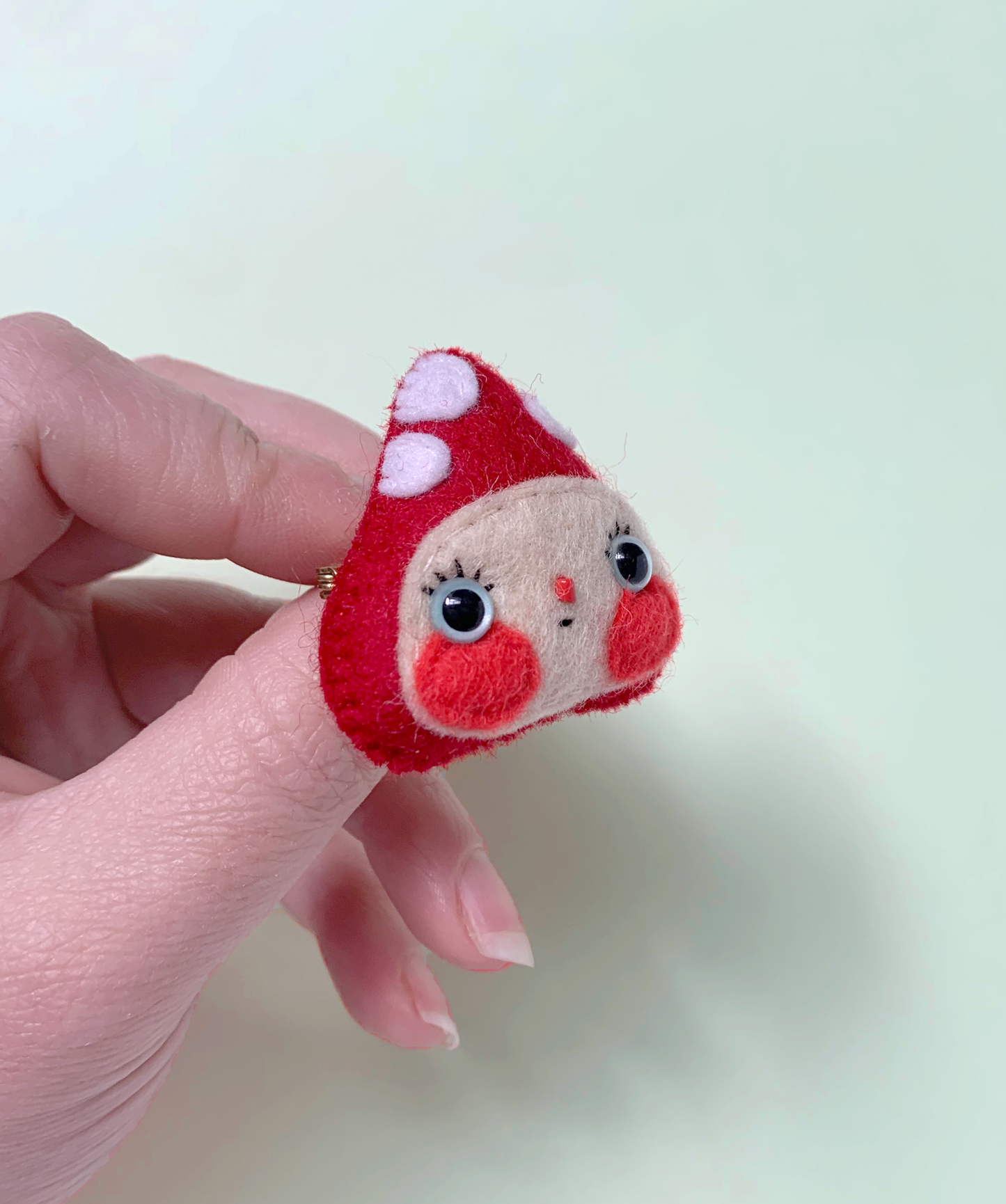 Muster - Felt Toadstool Mushroom Brooch